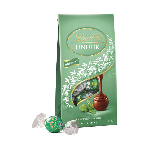 Lindt Lindor Milk Chocolate Mint Bag