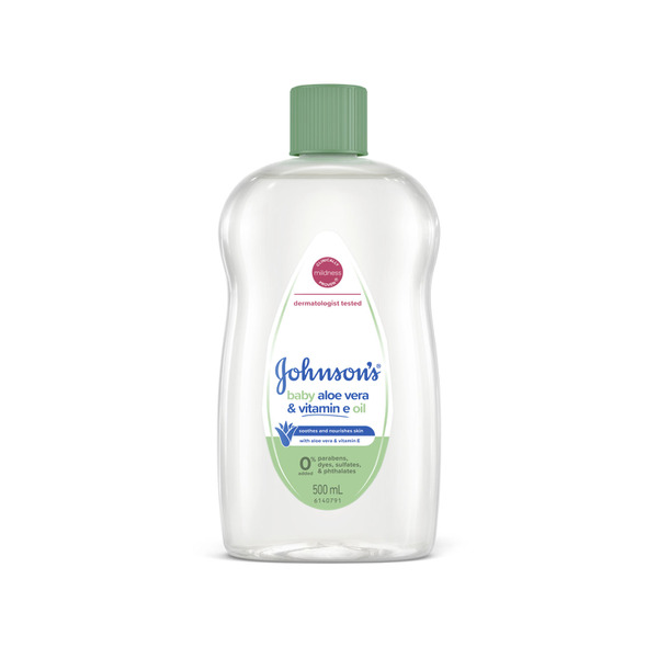 Johnson's Aloe Vera & Vitamin E Gentle Mild Soothing Moisturising Baby Oil 500mL